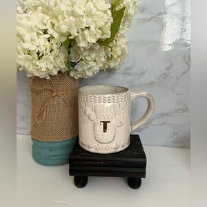 Like new Vintage Anthropologie Snowcap Reactive Glazed Monogram "T" Coffee Mug